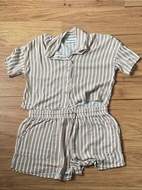 NWOT No Boundaries Beige & White Striped Women’s Short Set